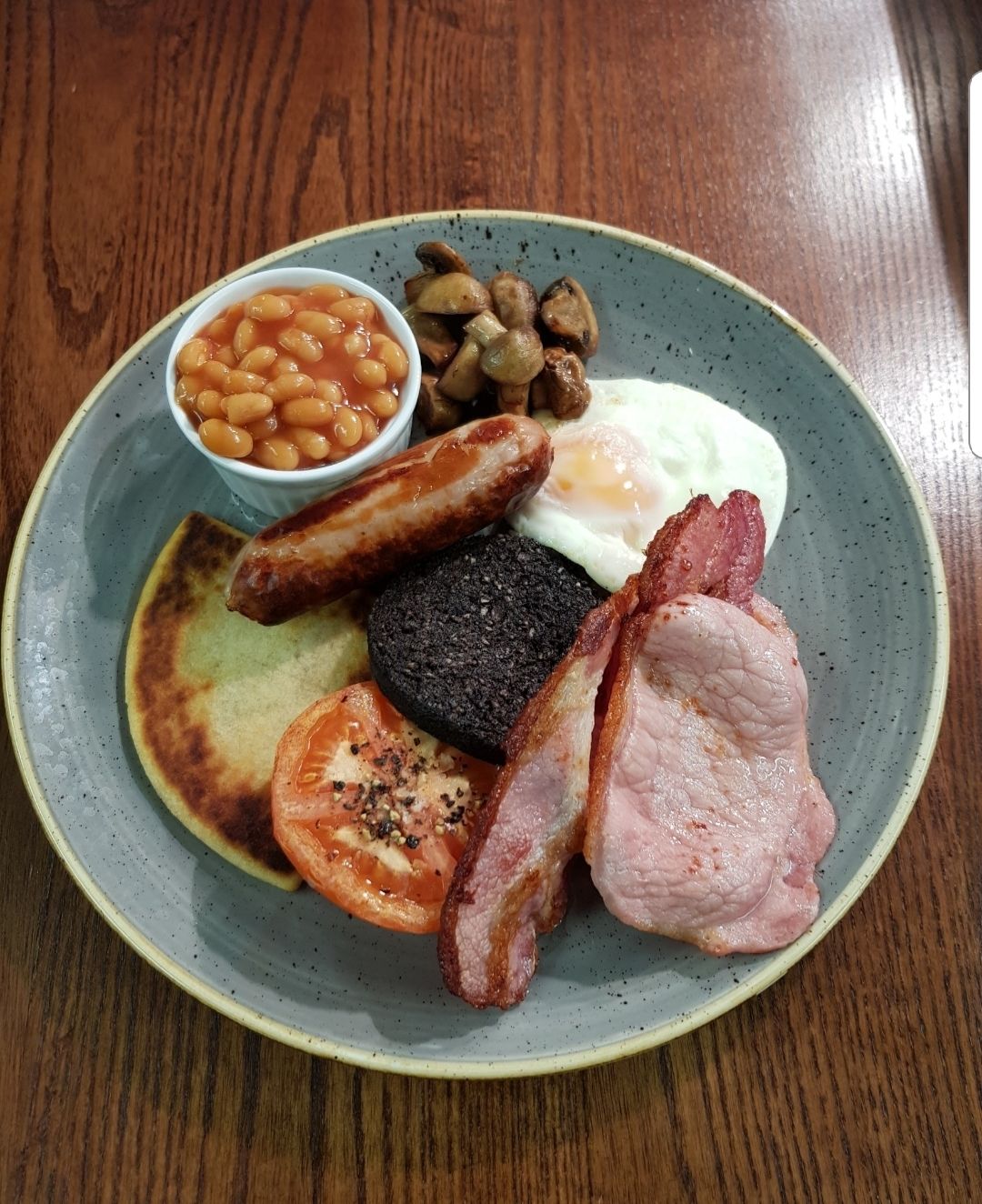 daily full breakfast (gbp 12.95 per person)
