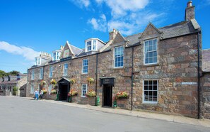 Exterior - Cove Bay Hotel (Aberdeen)