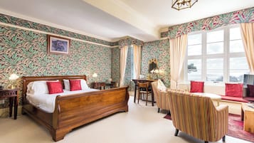 Iron/ironing board, free WiFi, bed sheets, wheelchair access