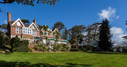 Orestone Manor