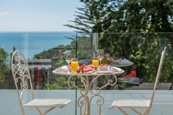 Deluxe Studio Suite, Hot Tub | View from room