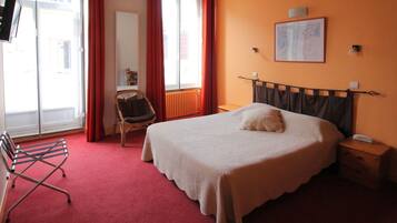 Comfort Double Room | Minibar, individually furnished, desk, soundproofing