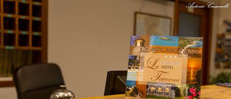 Check-in-/Check-out-Schalter