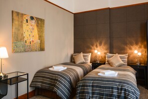Room - Tanes Hotel (Cardiff)