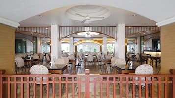 Daily buffet breakfast (THB 150 per person)