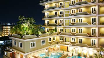 Front of property - evening/night