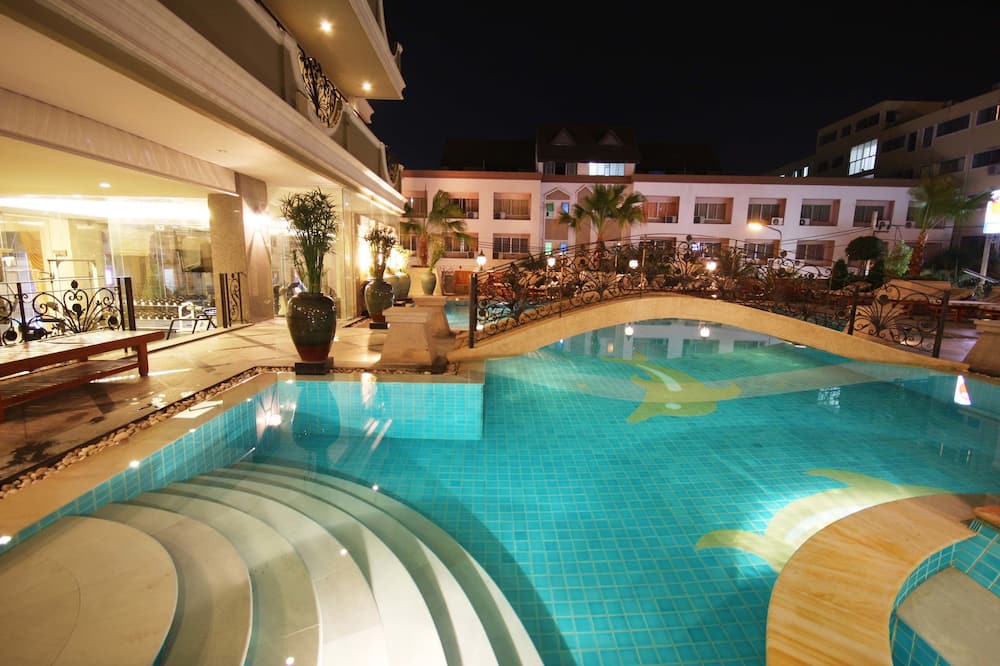 LK Royal Suite Pattaya