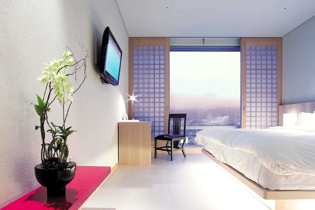 Deluxe-rum - 1 kingsize-säng | 1 sovrum, sängtillbehör av högsta kvalitet och minibar