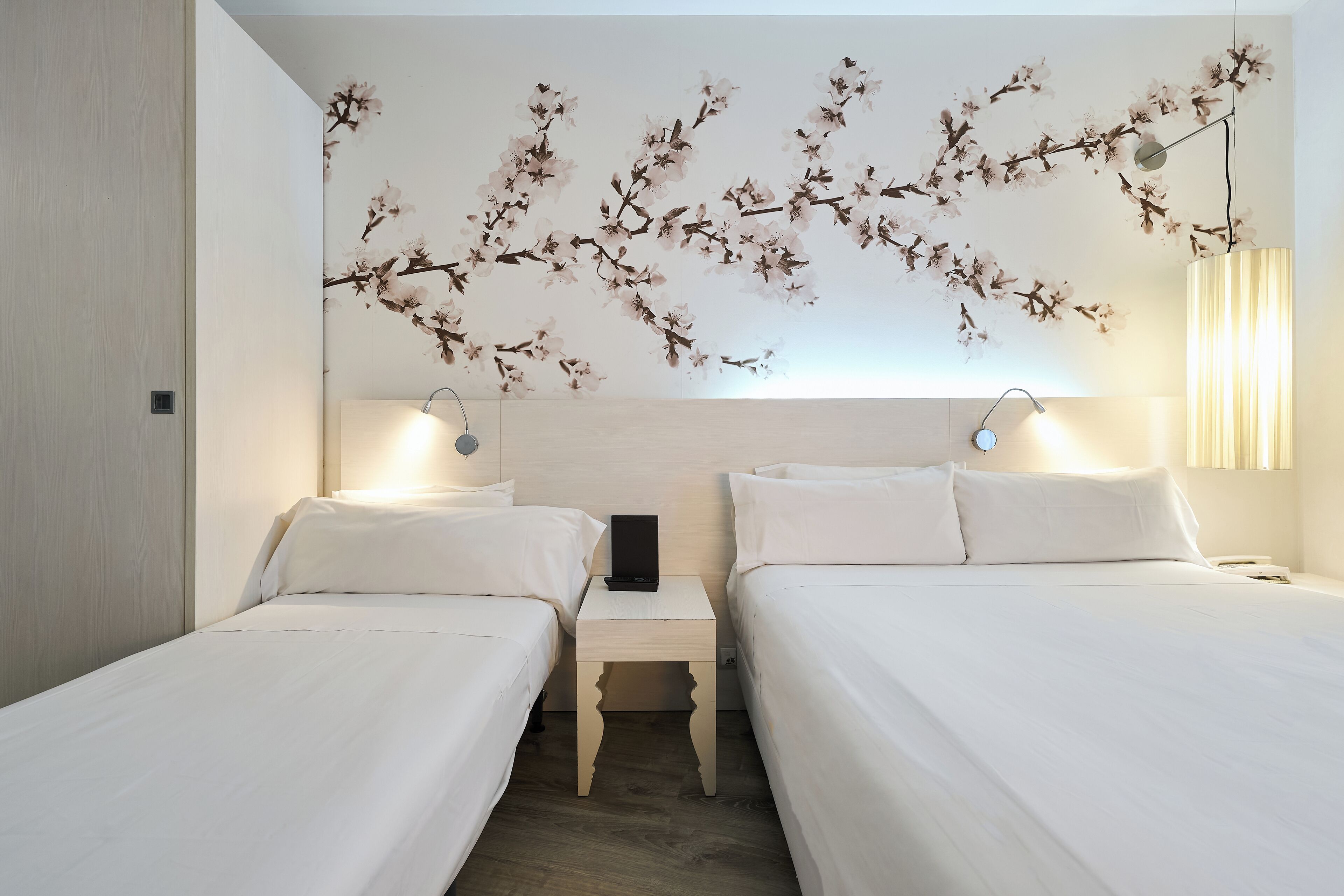 triple room | premium bedding, down duvets, minibar, in-room safe