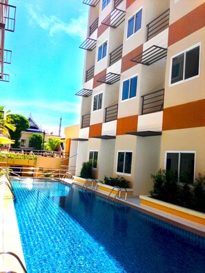 2 outdoor pools, pool umbrellas, sun loungers - Andatel Grandé Patong Phuket (Patong)