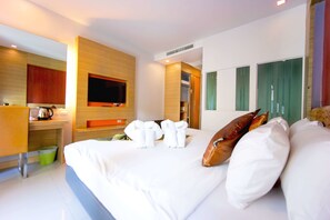 Deluxe Double/Twin Room Pool View