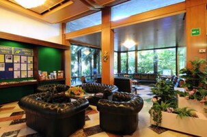 Sala de estar en el lobby