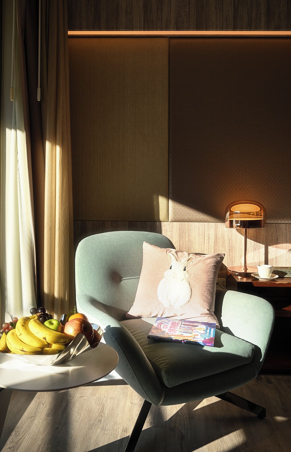 superior king room | minibar, in-room safe, blackout curtains, soundproofing