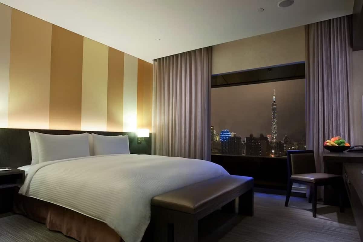 Suíte, 1 cama King, vista para a cidade | Frigobar, cofres nos quartos, cortinas blackout, quartos à prova de som