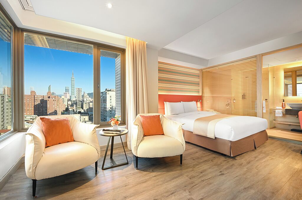 executive 101 view room | minibar, in-room safe, blackout curtains, soundproofing