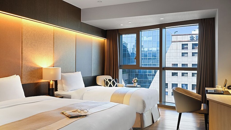 Park Taipei Hotel