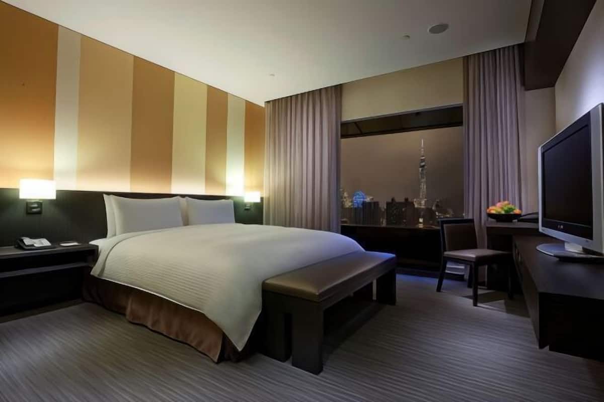 Minibar, in-room safe, blackout curtains, soundproofing