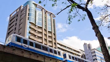 施設の正面