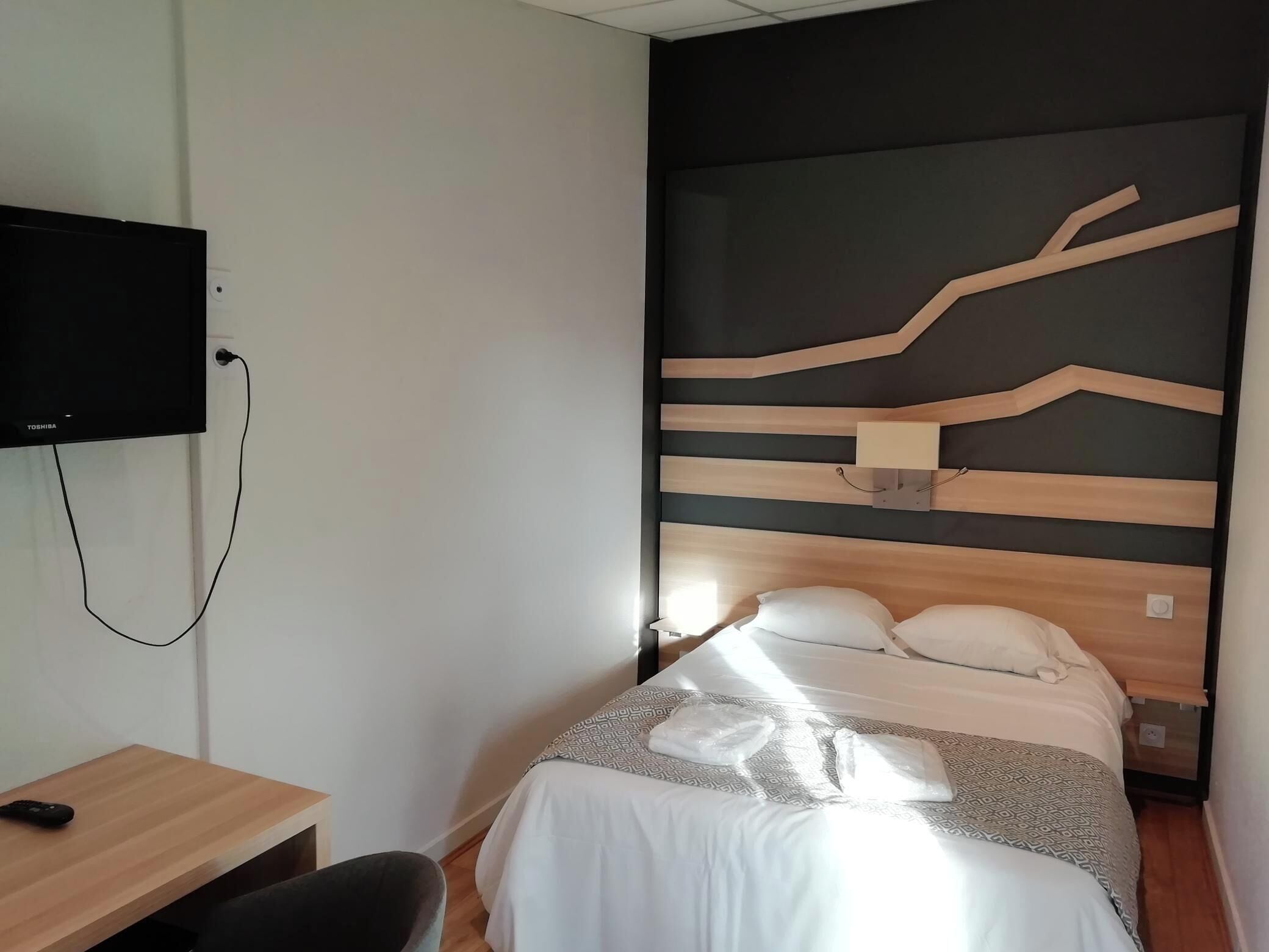 Lydisolert og sengetøy