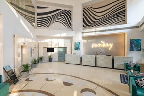 Lobby - Fortune Select Metropolitan (Jaipur)