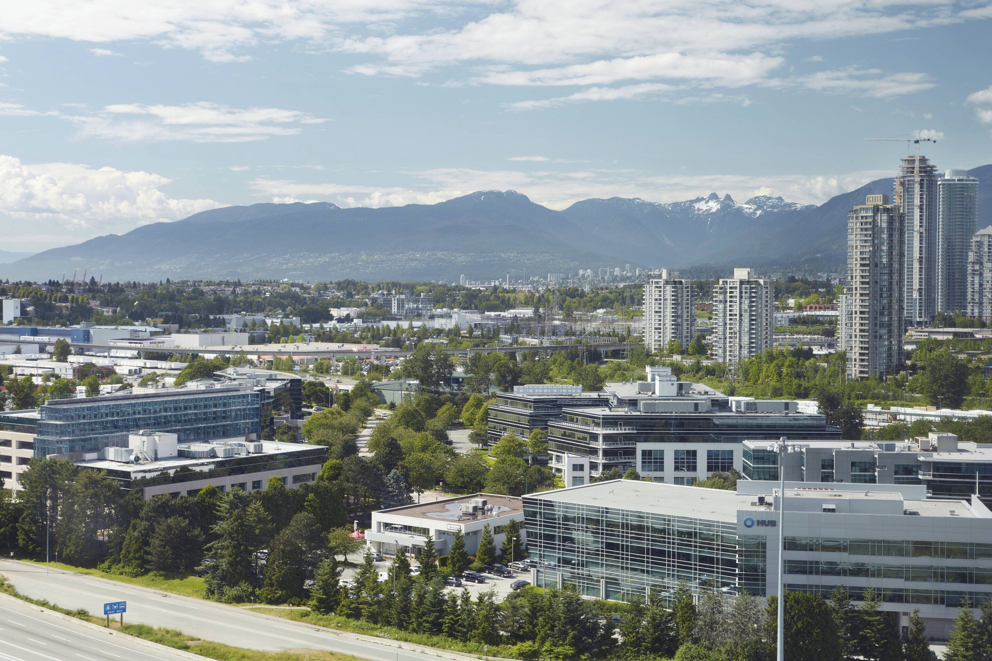 hypo-allergenic bedding, in-room safe, desk, laptop workspace