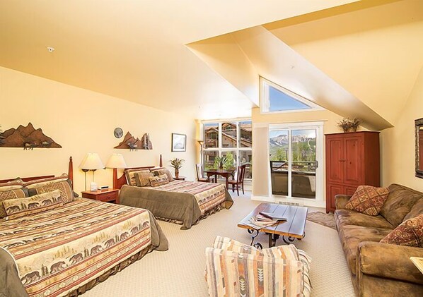 Room, 2 Queen Beds, Non Smoking | Living room