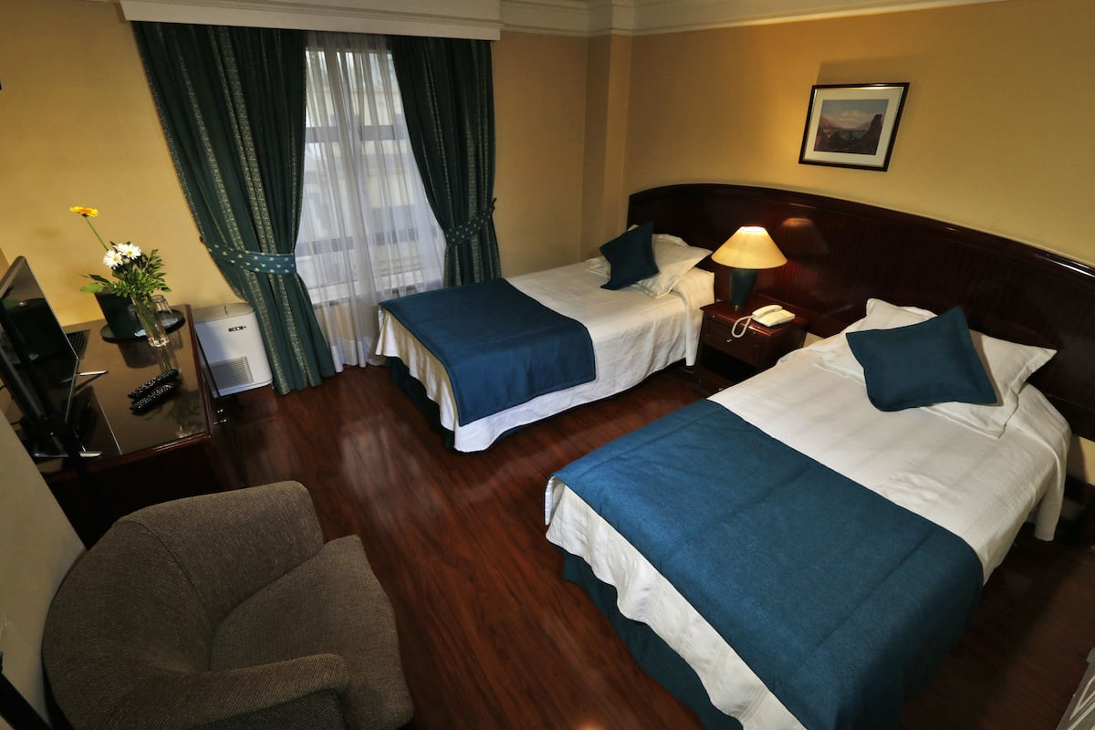 1 bedroom, hypo-allergenic bedding, minibar, in-room safe