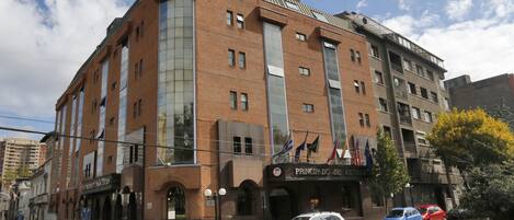 Fachada de la propiedad