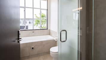 Shower kamar mandi