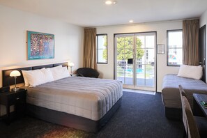 Executive-Studio | Zimmersafe, Schreibtisch, Bügeleisen/Bügelbrett, kostenloses WLAN