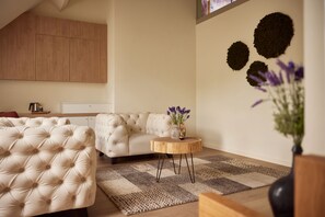 Maisonette, Sauna | Wohnbereich | Fernseher