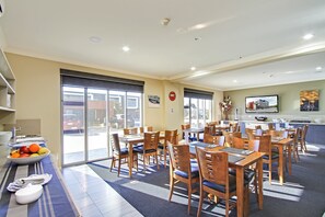 Morgenmad tilberedt efter bestilling hver dag mod et gebyr