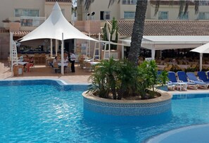 Bar ved poolen
