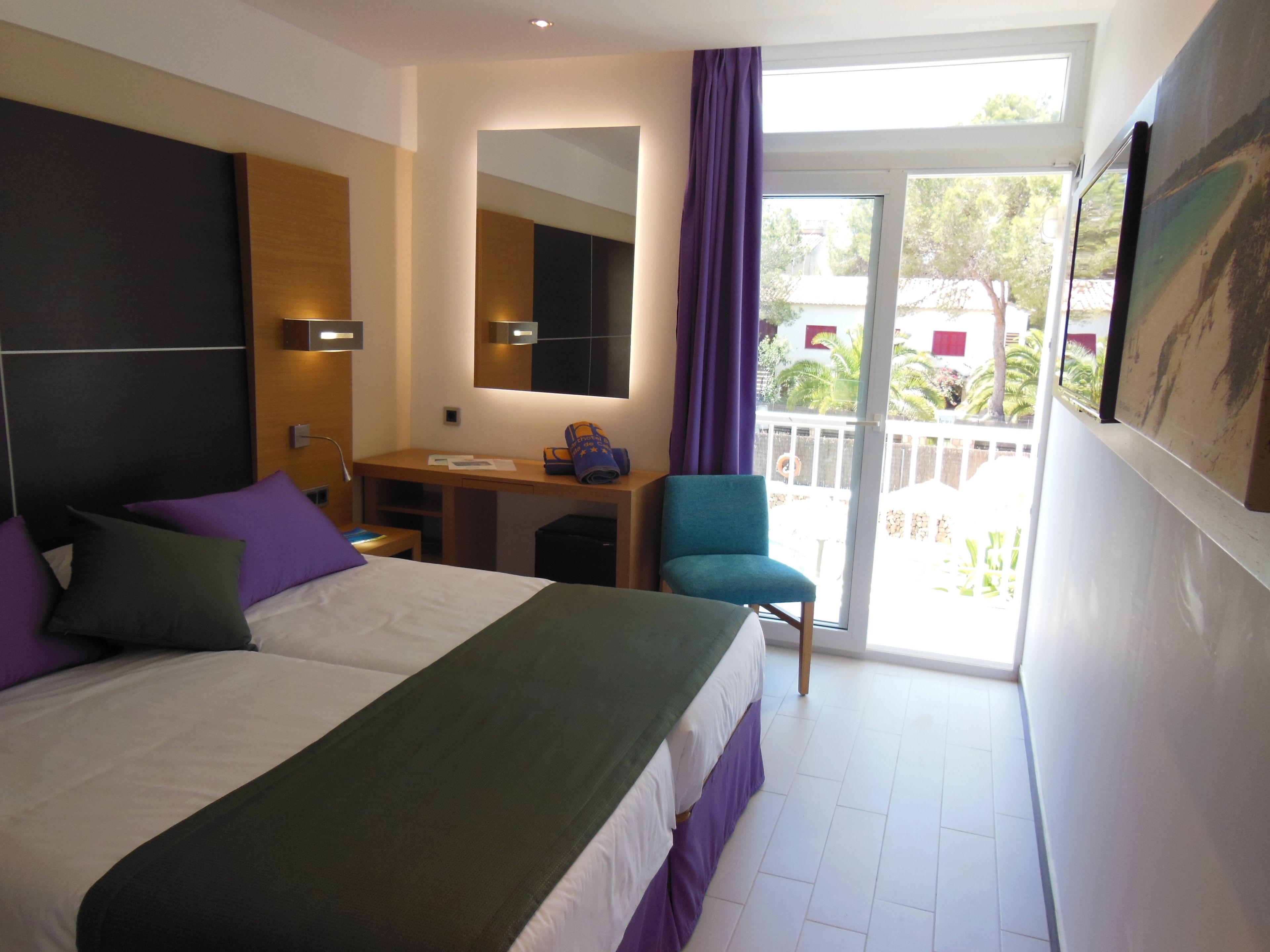 minibar, desk, blackout curtains, soundproofing