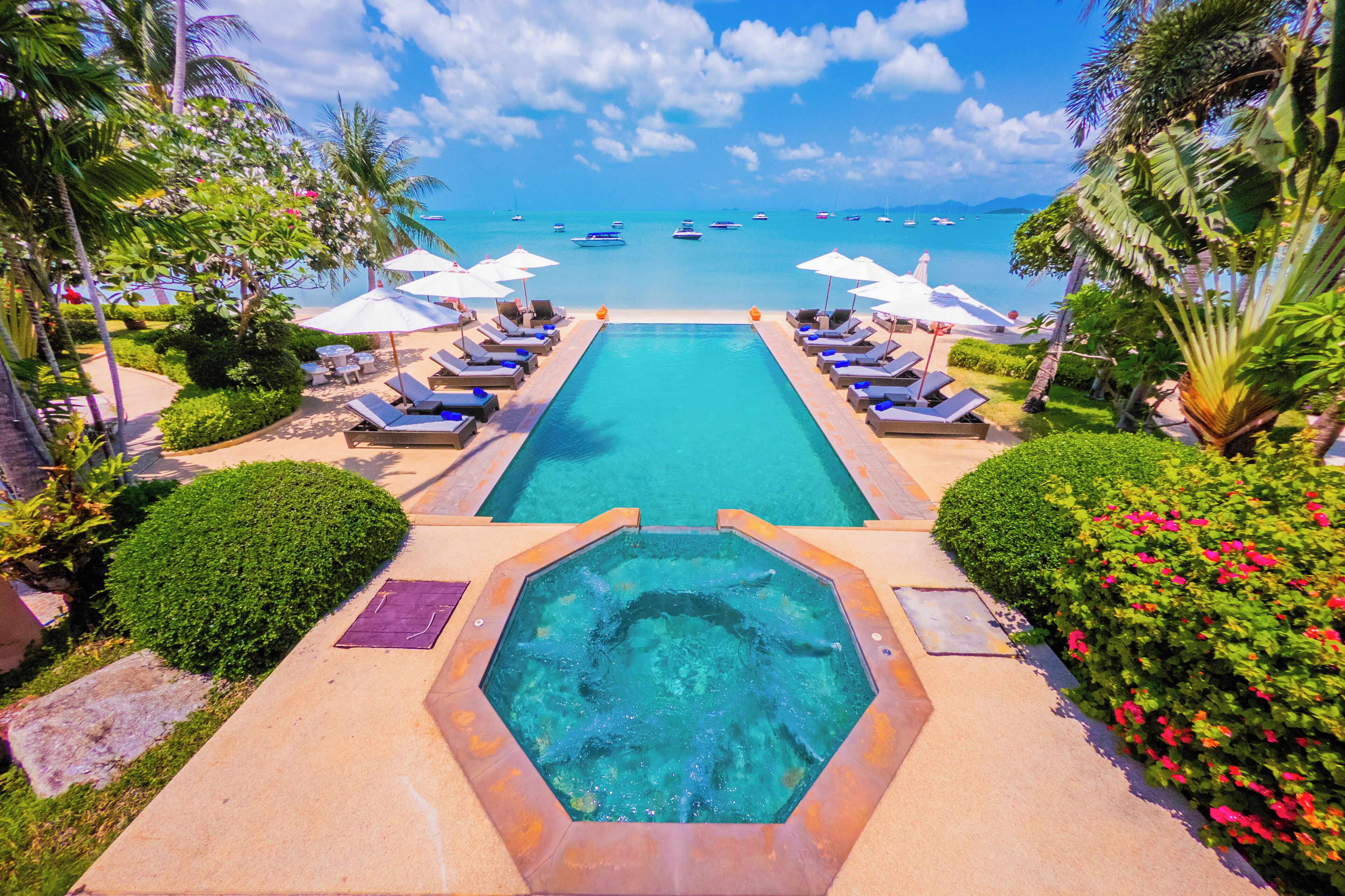 outdoor pool, open 8 am to 8:00 pm, pool umbrellas, pool loungers