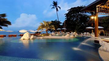 2 kolam renang outdoor