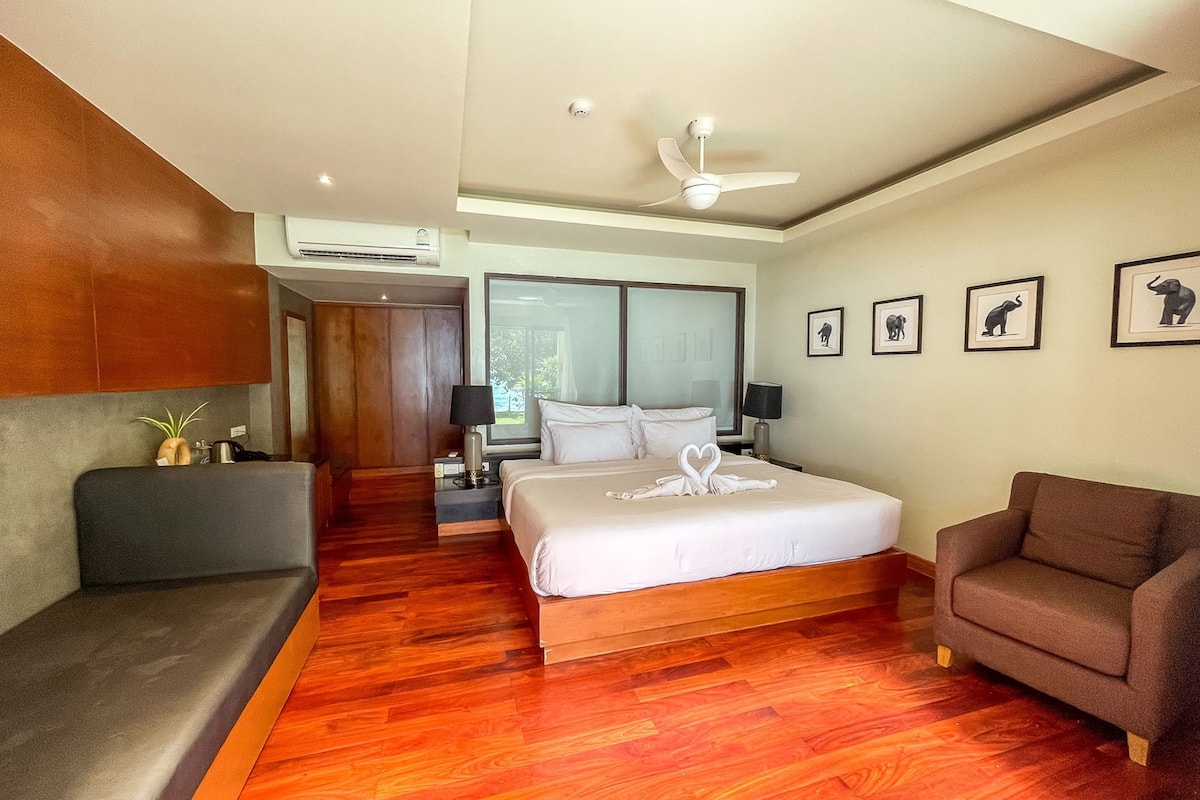 Chalet, Beachfront | In-room safe, desk, rollaway beds, free WiFi