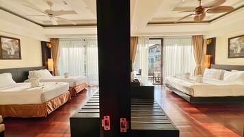 Kamar Deluks, pemandangan bukit (Building) | Brankas, meja kerja, tempat tidur lipat/tambahan, dan Wi-Fi gratis