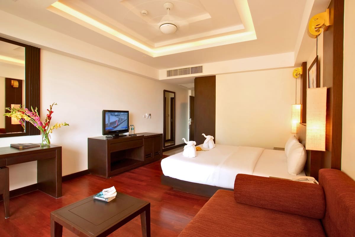 Deluxe Room, Hill View (Building) | In-room safe, desk, rollaway beds, free WiFi