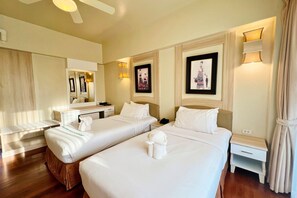 Deluxe Room (Building)