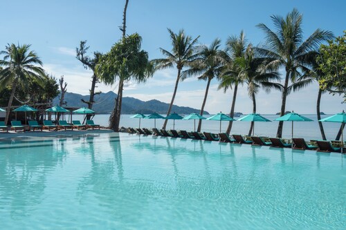 Koh Chang Paradise Resort & Spa