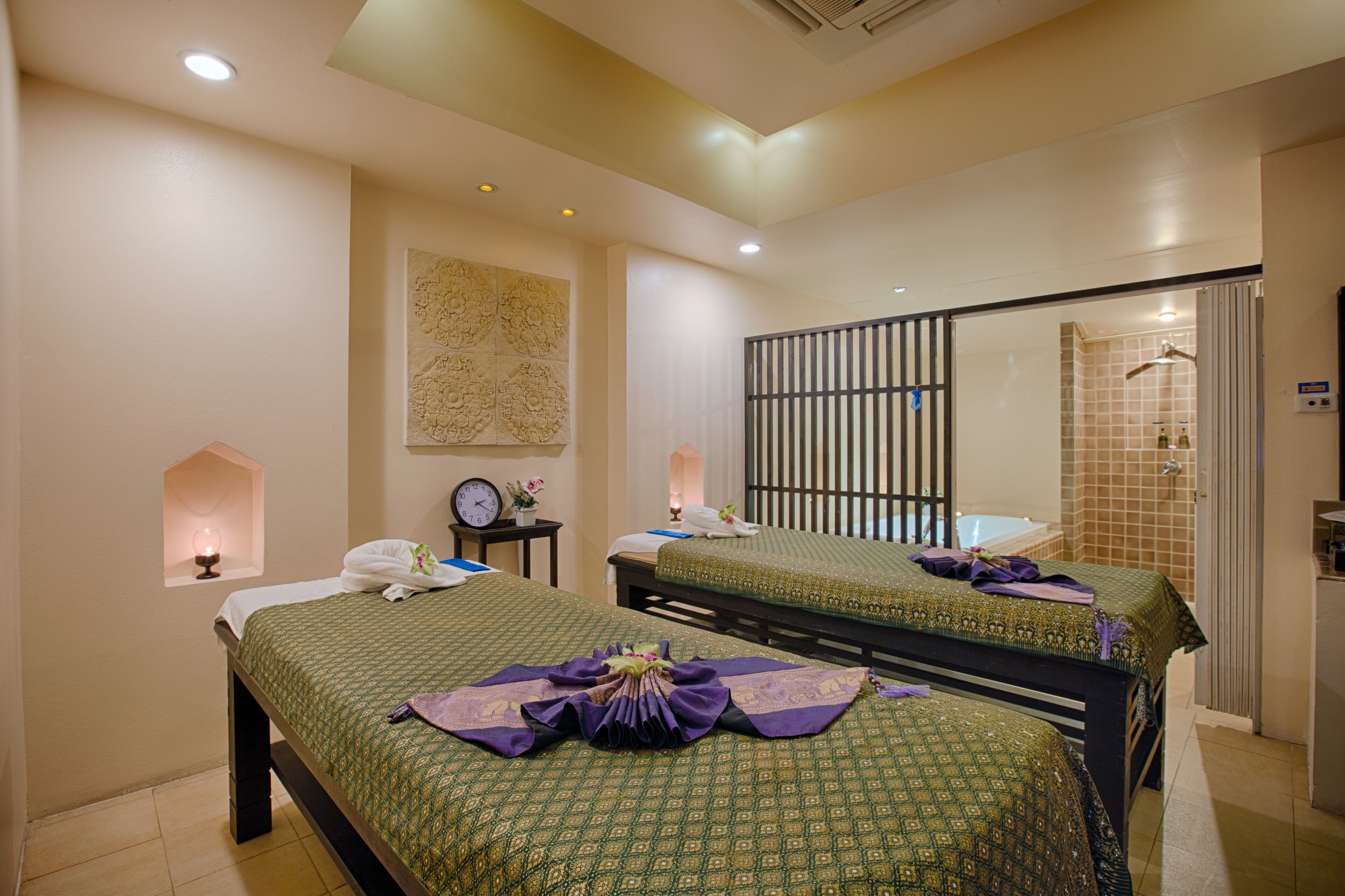 body treatments, aromatherapy, hot stone massages, body wraps