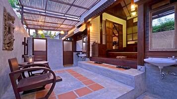 Thai House | Bathroom