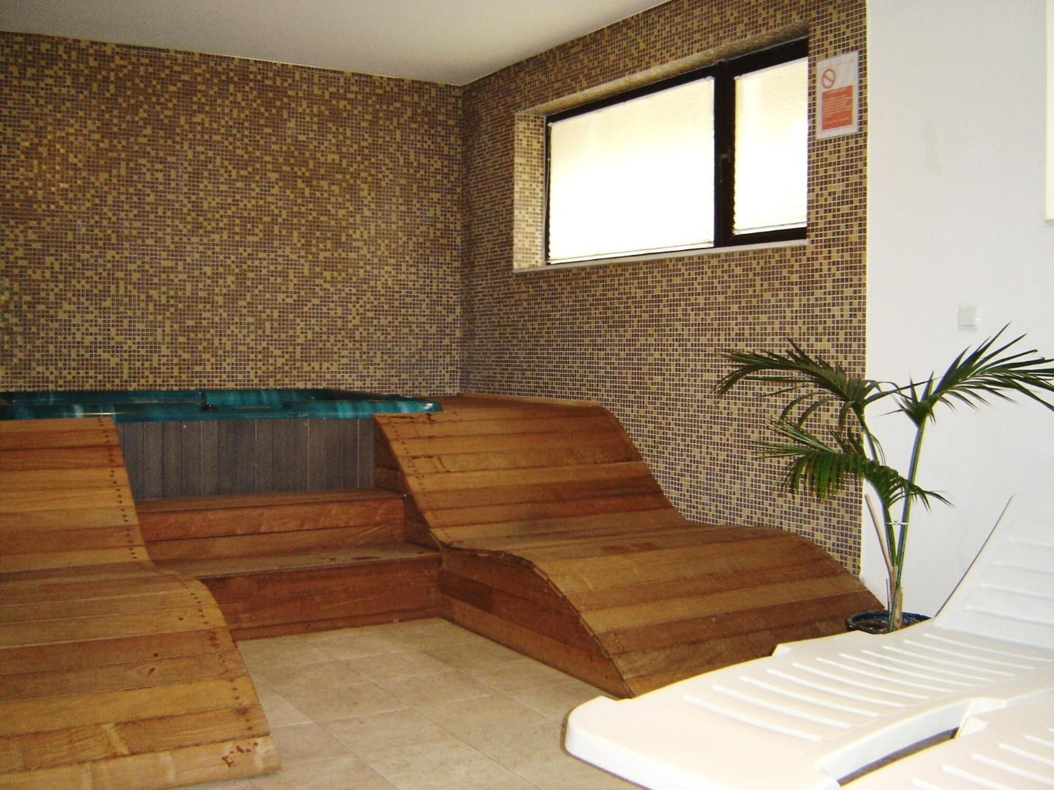 Turkish bath, 2 treatment rooms, massages