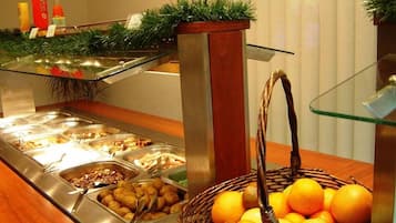Hi ha 2 restaurants amb esmorzars