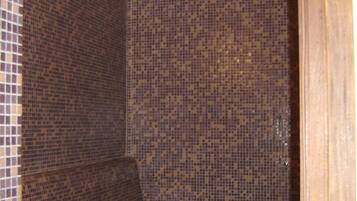 Turkish bath/hammam, 2 treatment rooms, massages