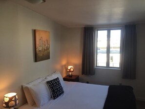 Classic Apartment, 2 Bedrooms | Minibar, desk, iron/ironing board, free WiFi - City Central Motel Apartments (Christchurch)
