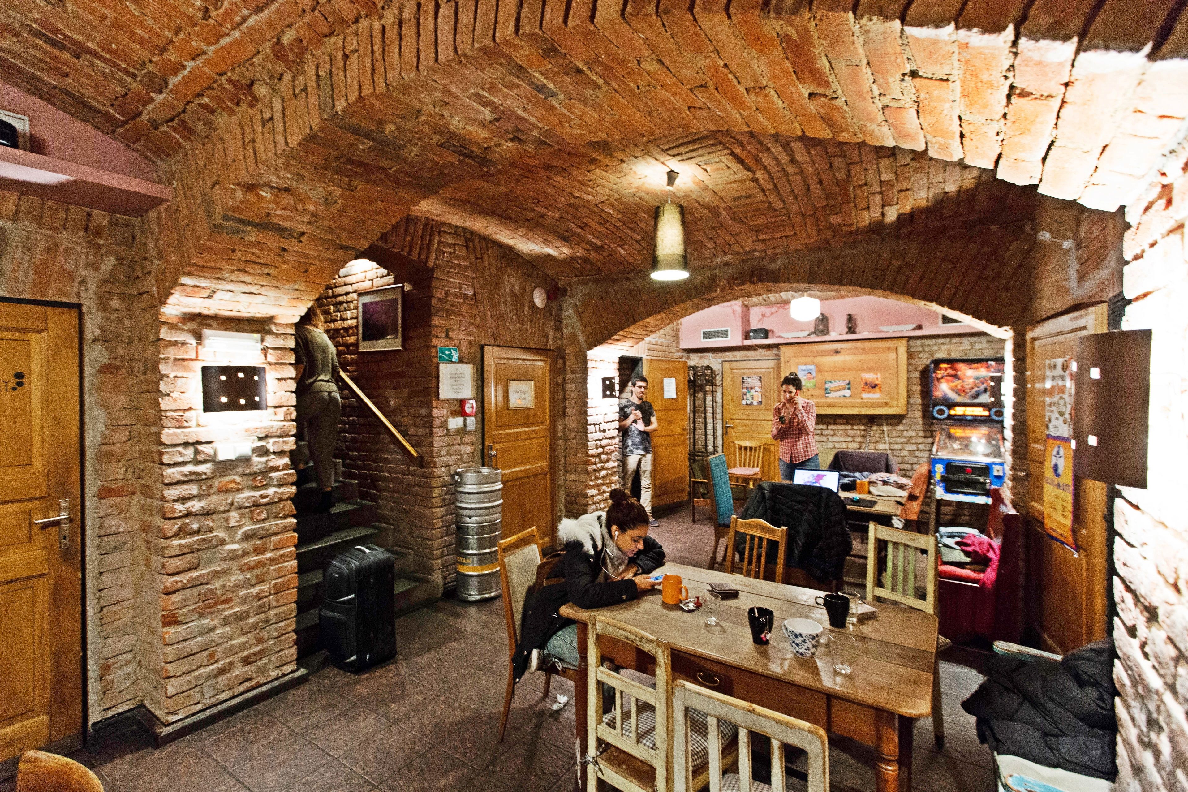 بار (في المنشاة)