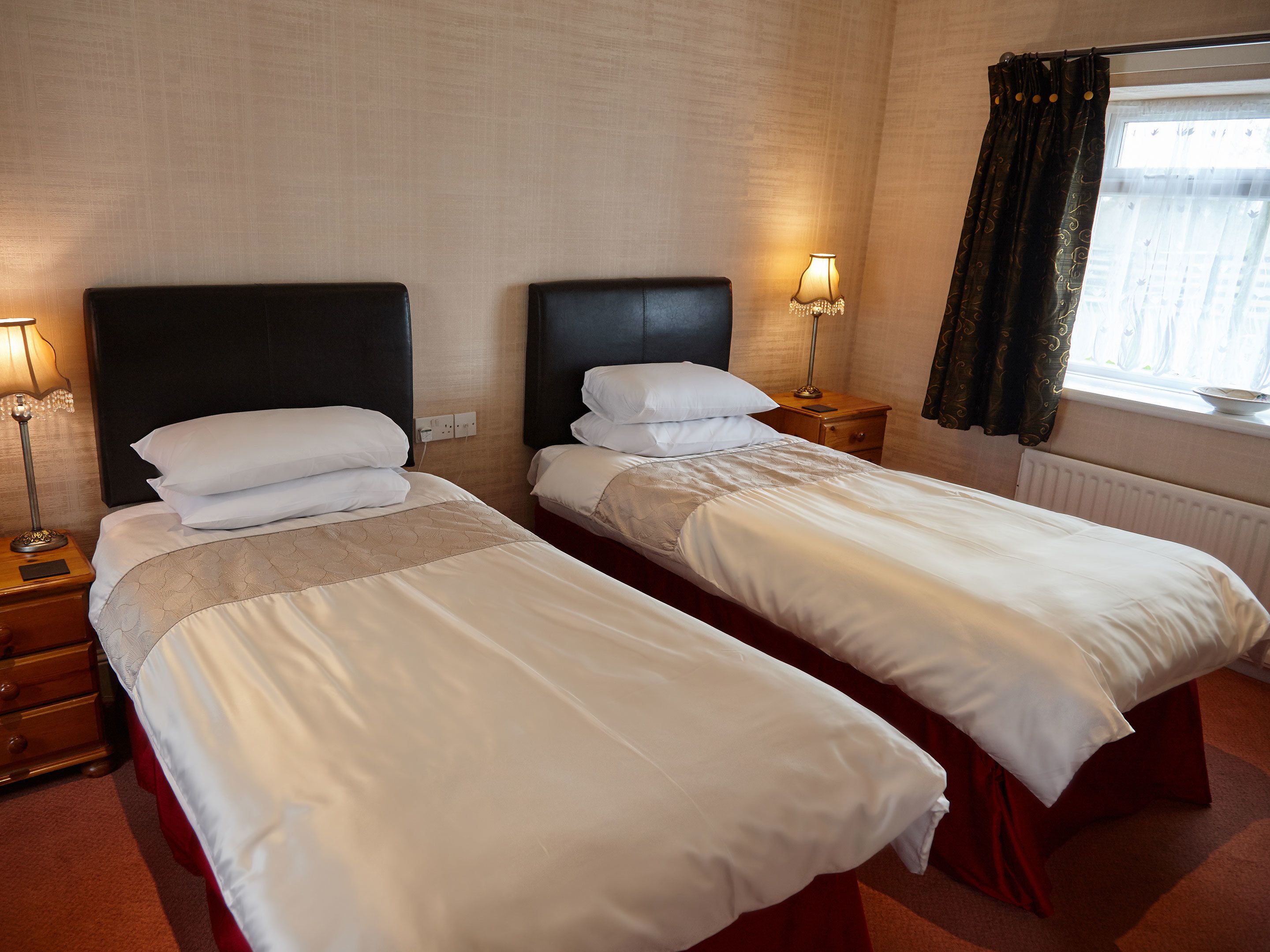 classic twin room, 2 single beds | desk, iron/ironing board, free wifi, bed sheets
