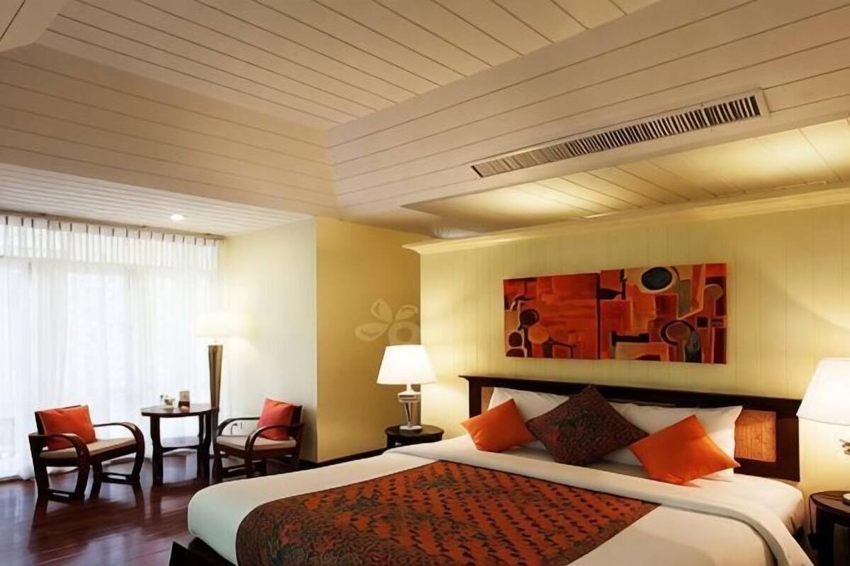 Literie hypoallergénique, minibar, coffres-forts dans les chambres